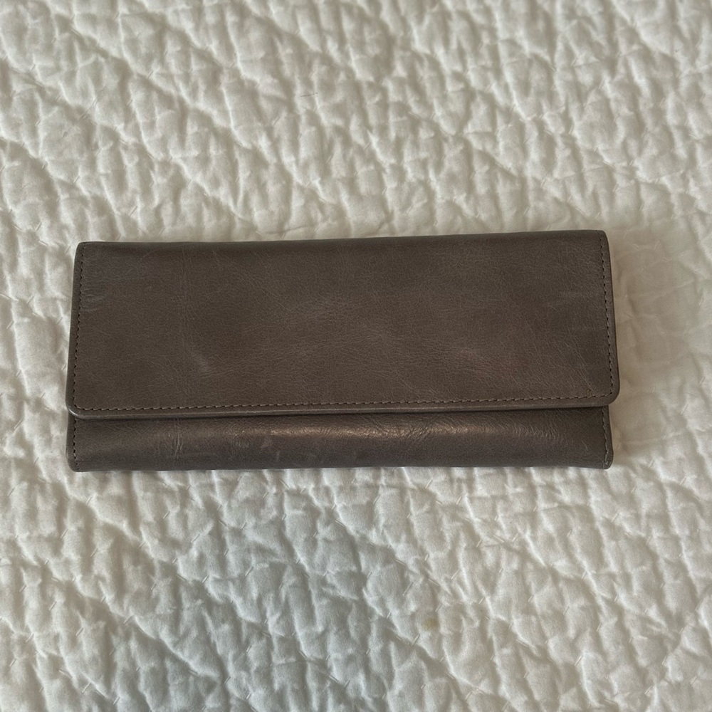 HOBO Gray Leather Key & Card Holder Wallet
